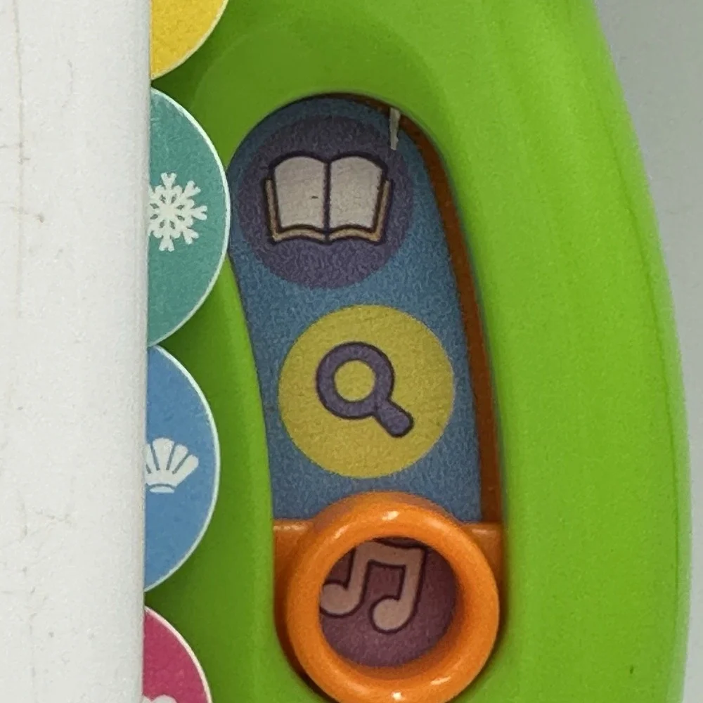 LeapFrog 100 Animals Electronic Bilingual (English/Spanish) Book - Green